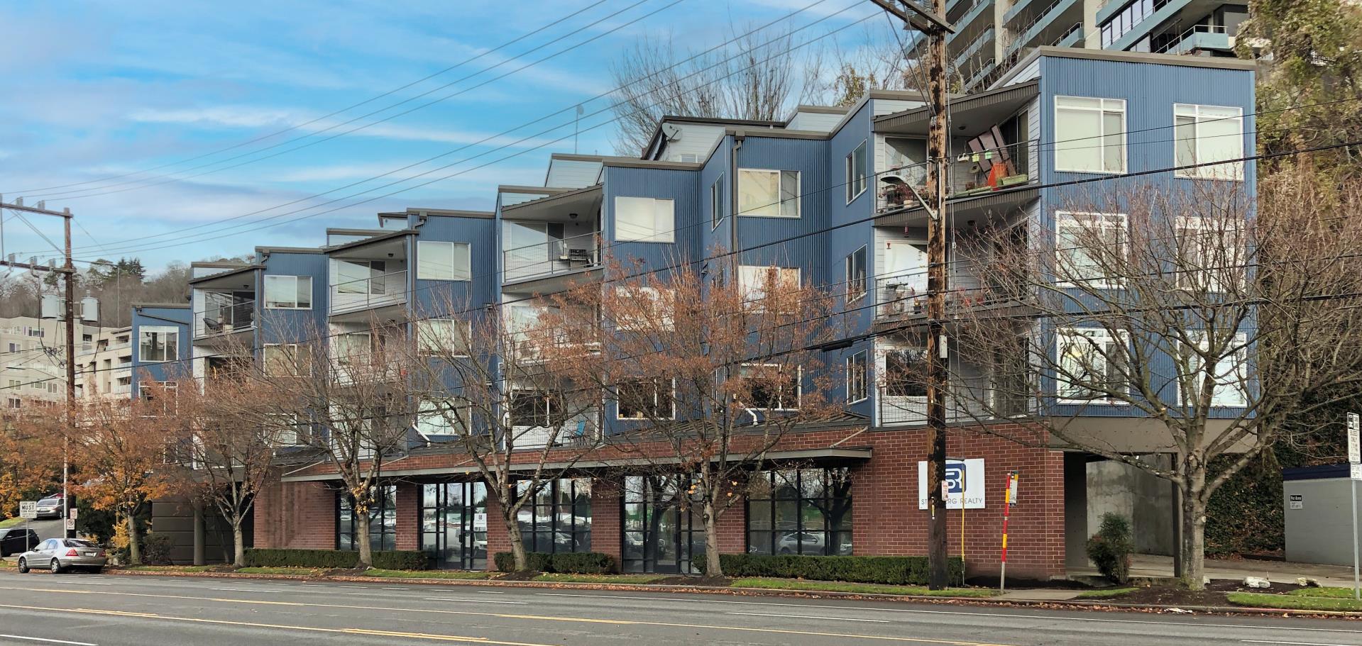 500 Elliott Ave W CU