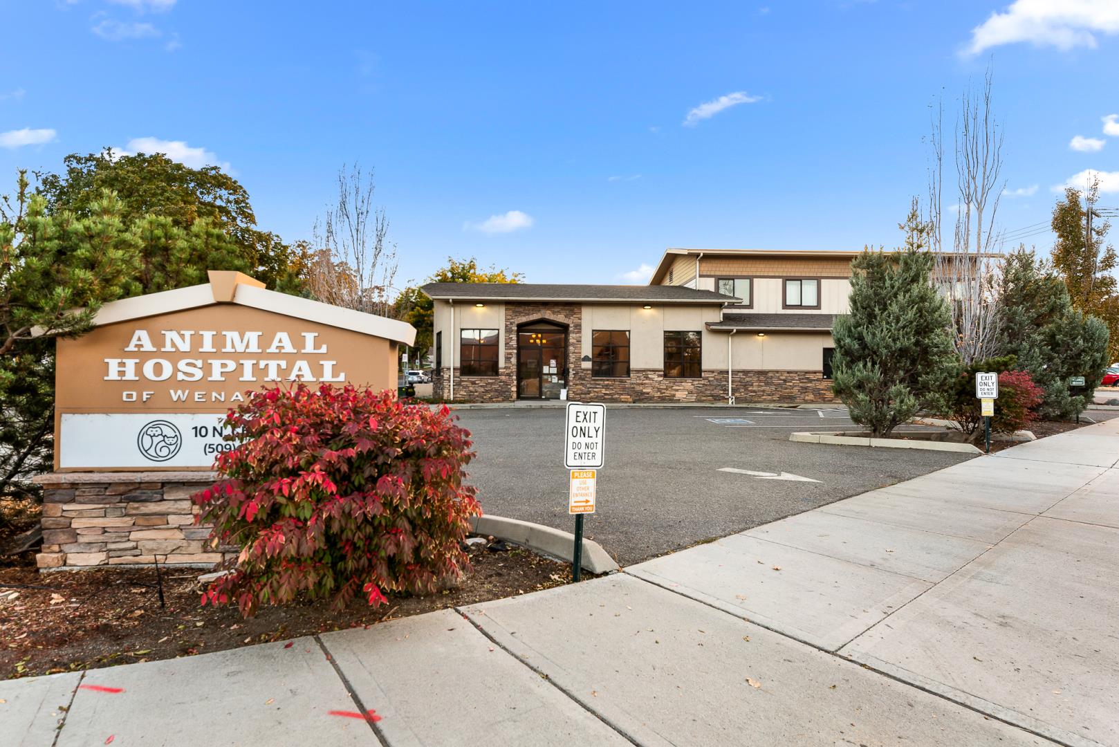 10 N Chelan Ave