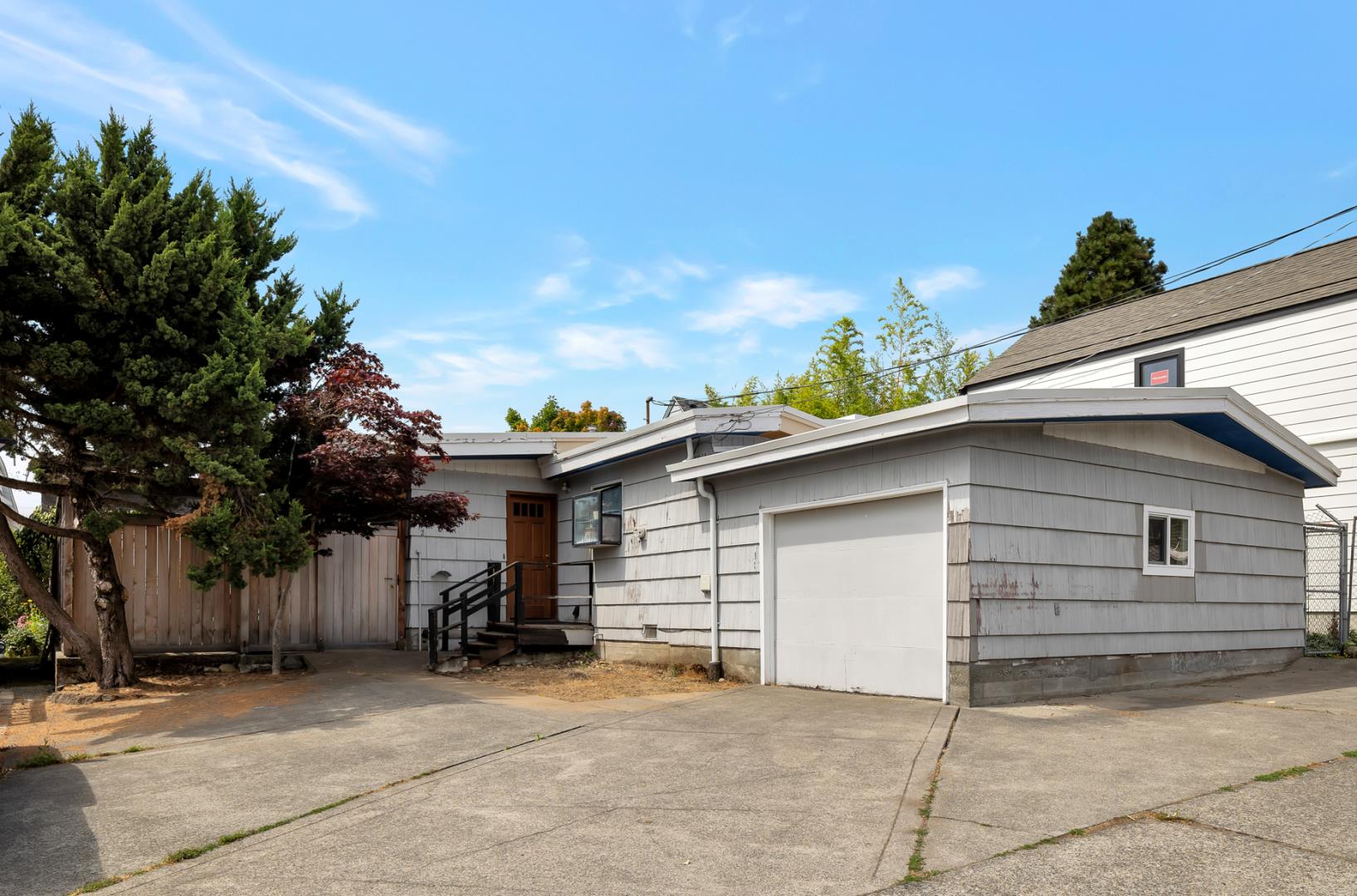 5912 45th Ave SW