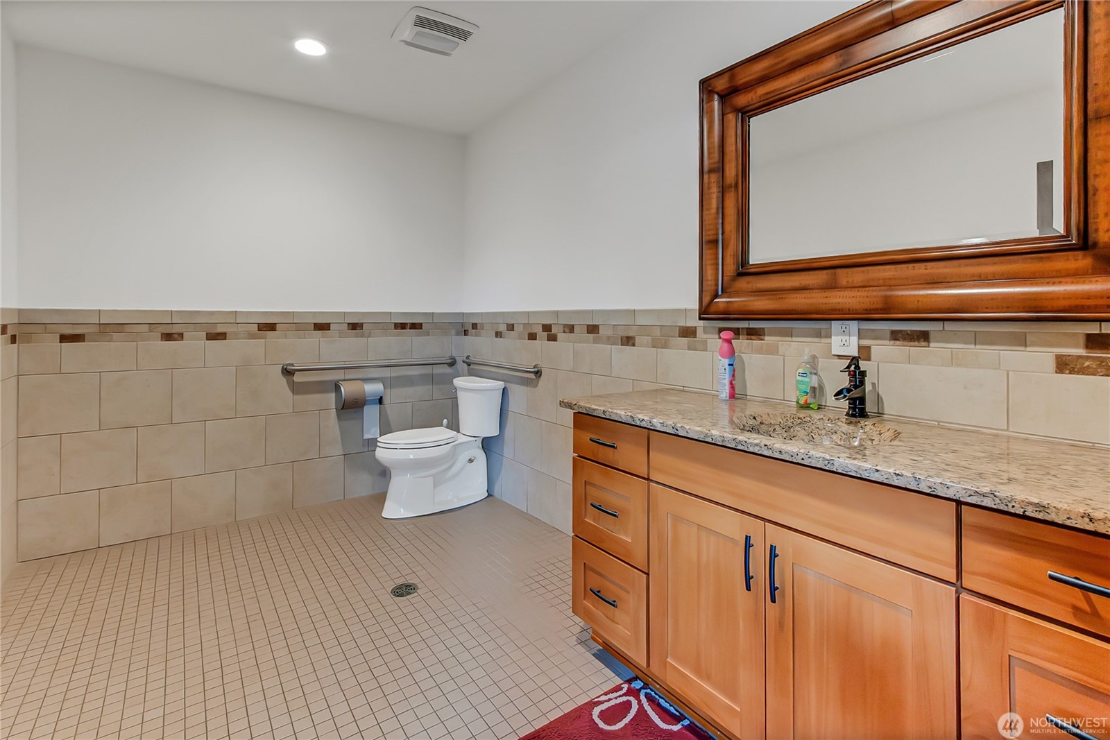120 Corrin Ave NW