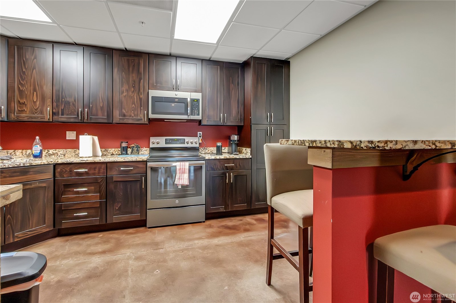 120 Corrin Ave NW