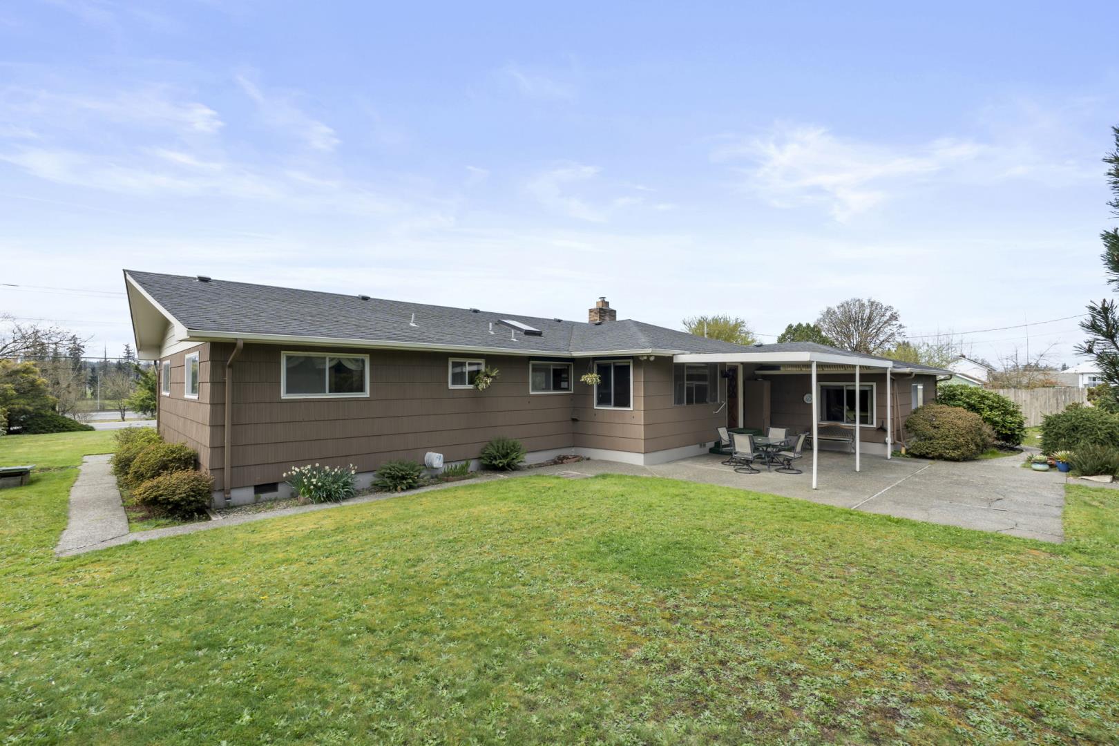 1553 Bishop Rd