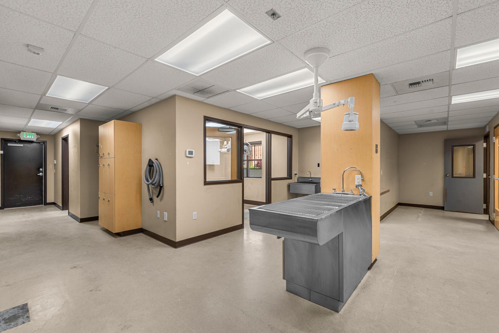 10 N Chelan Ave