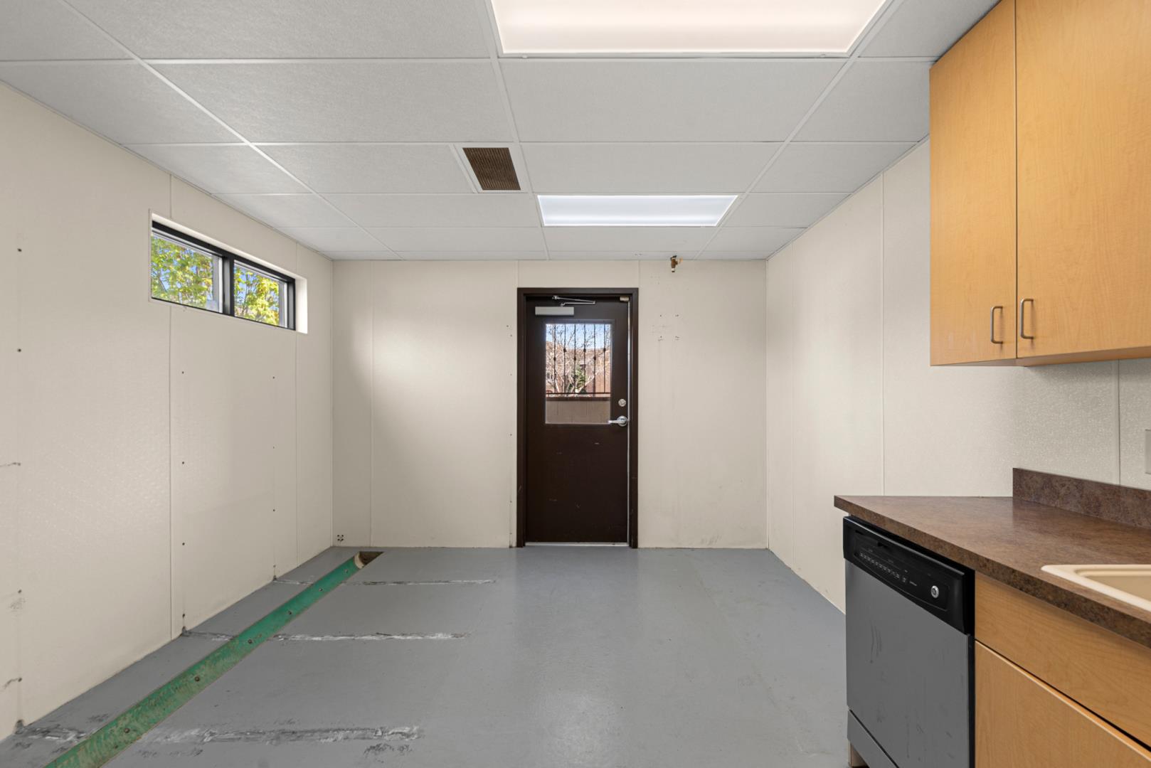 10 N Chelan Ave