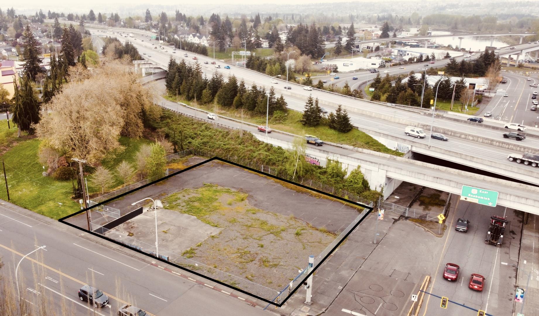 3001 Hewitt Ave