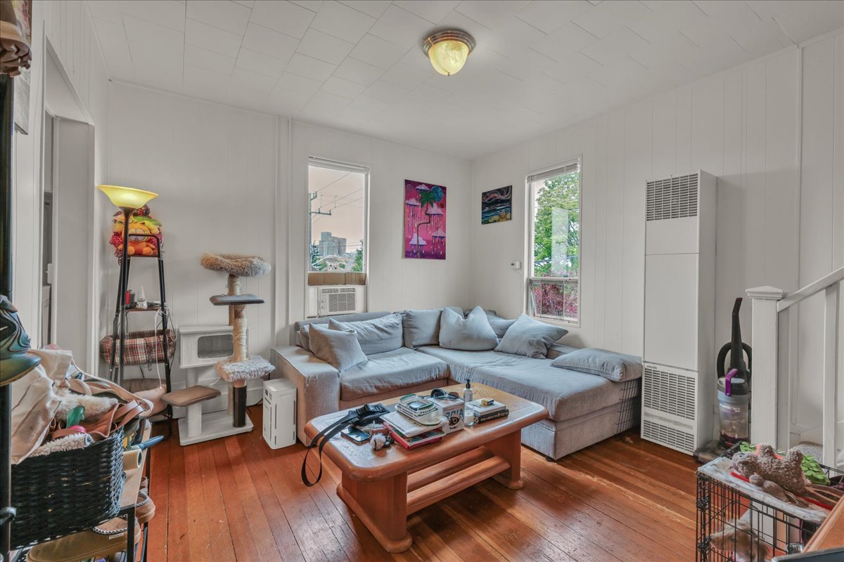 172 16th Ave