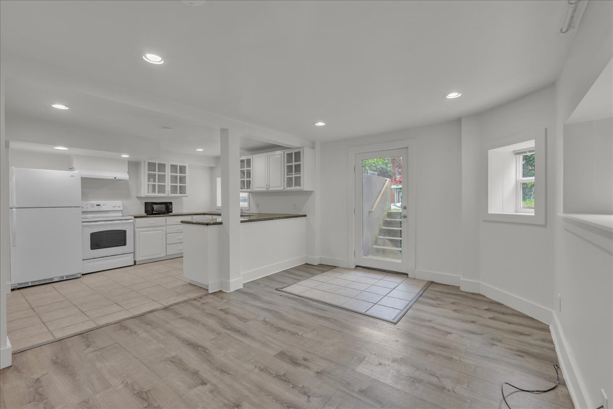 172 16th Ave