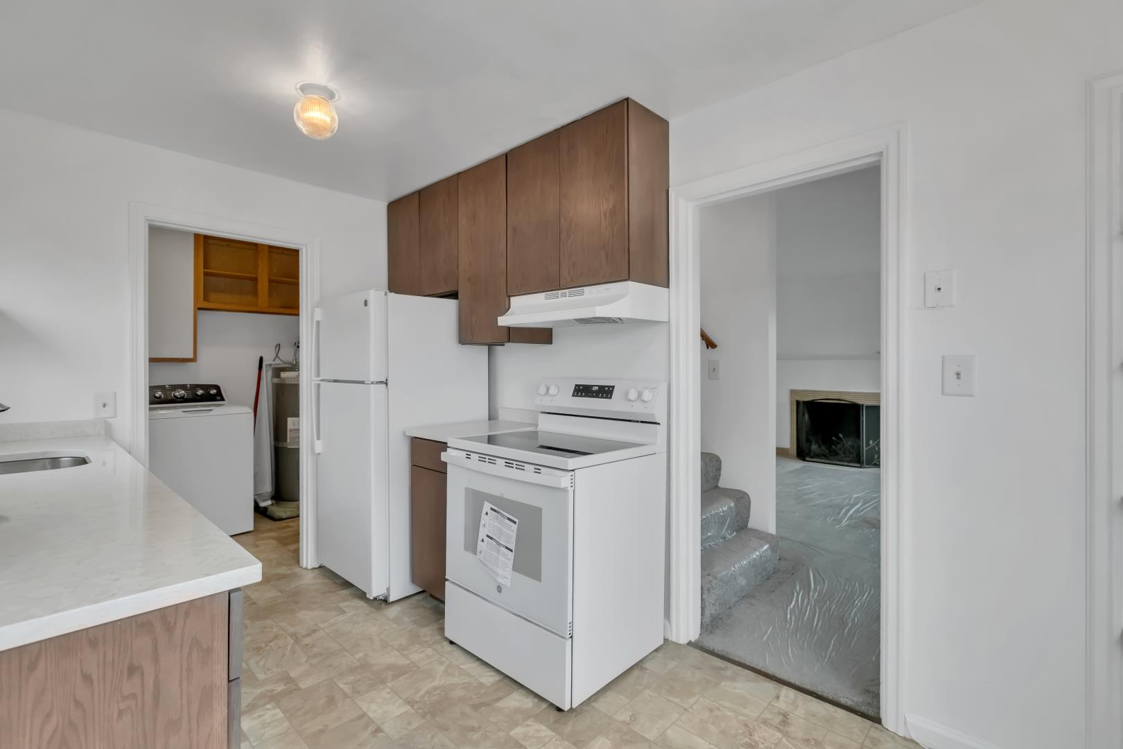 10041 15th Ave SW
