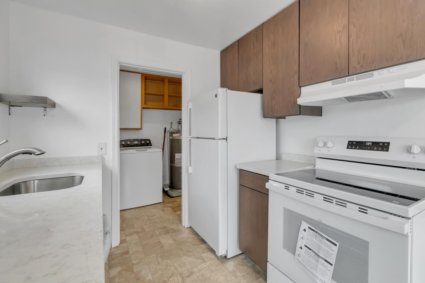 10041 15th Ave SW