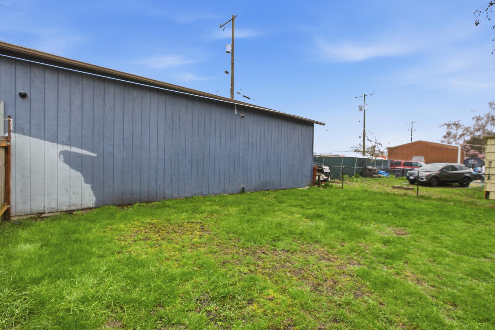 10041 15th Ave SW