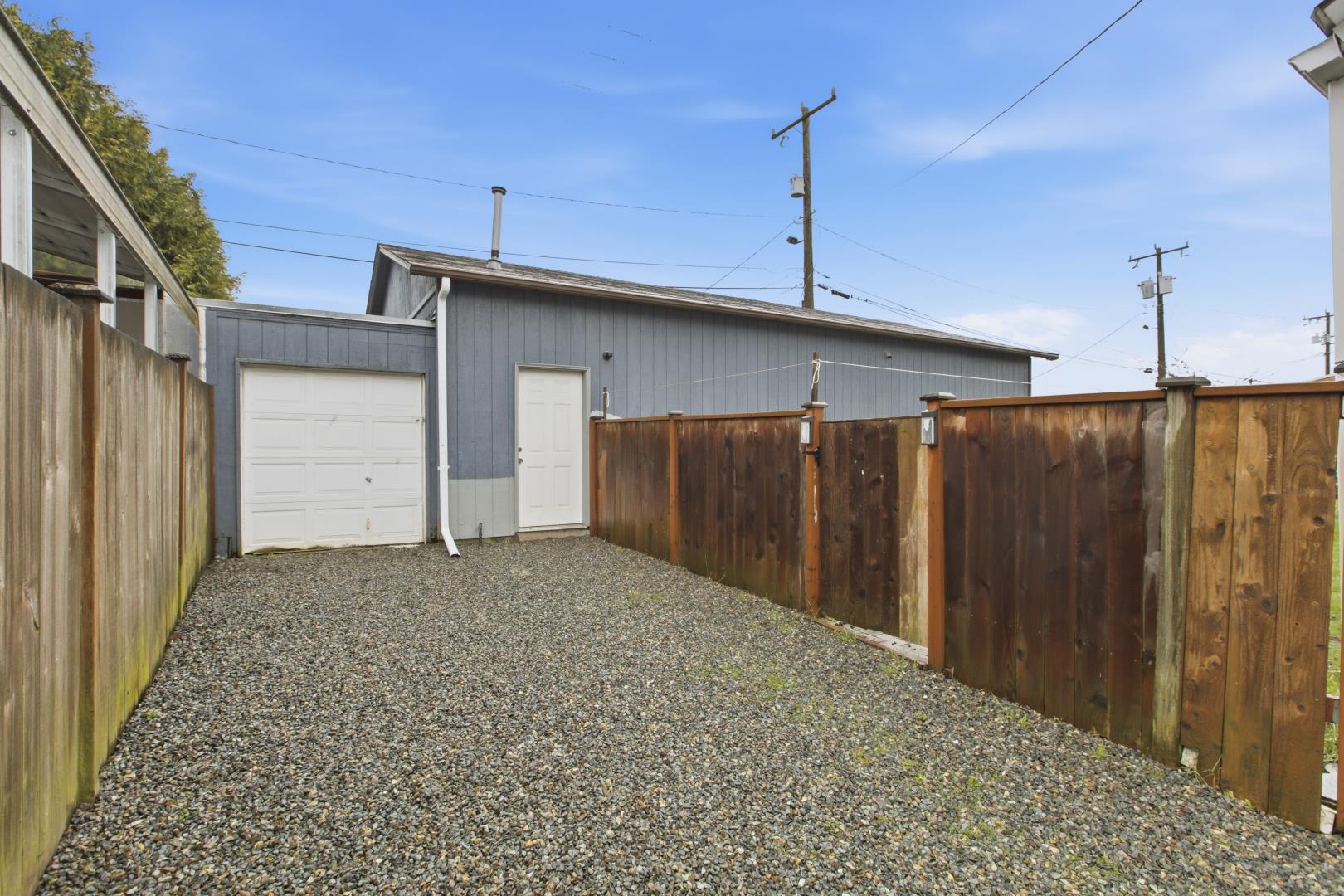10041 15th Ave SW