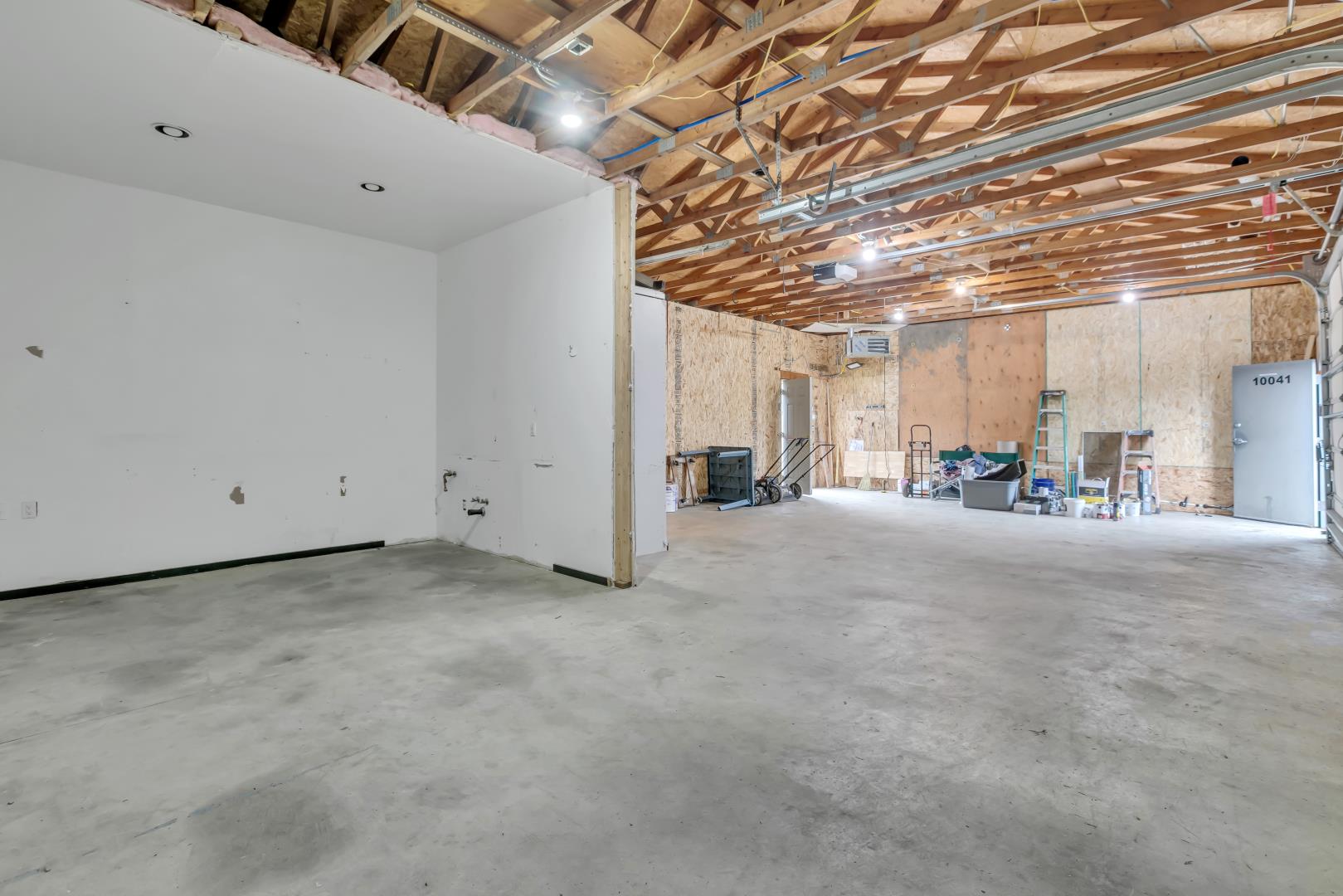 10041 15th Ave SW