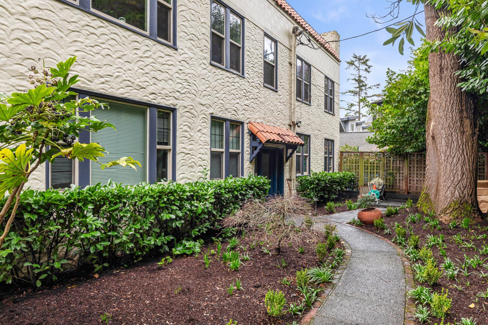 2250 Bonair Pl SW